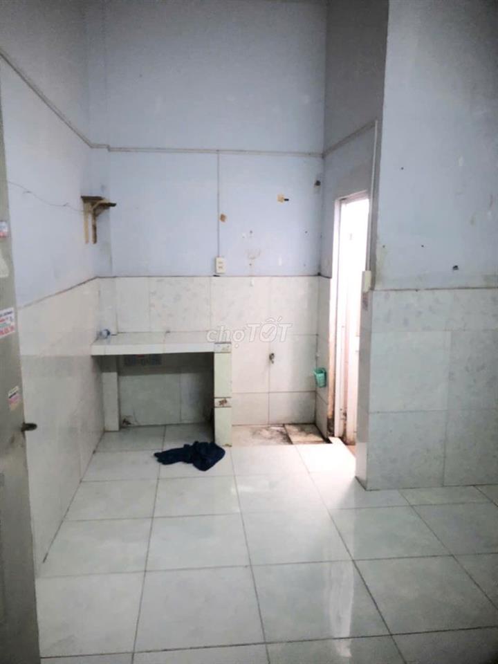 Phòng trọ 2 triệu, gần Phạm Văn Đồng