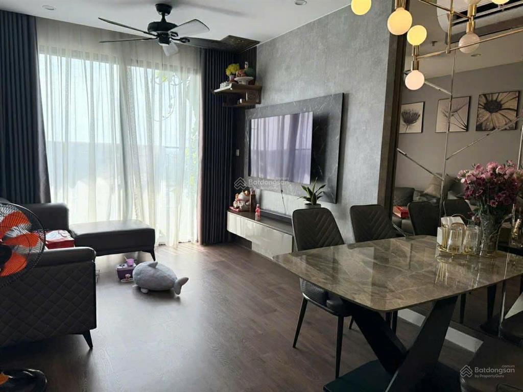 Chú sơn bán gấp cc lavita charm 61m2 giá 2tỷ530 2pn, đường số 1 thủ đức