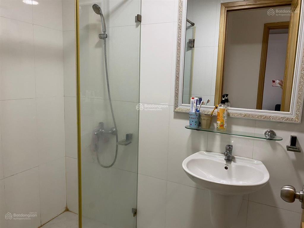 Bán căn westgate 85m2 view hồ bơi, sổ hồng sẵn nội thất. bớt lộc