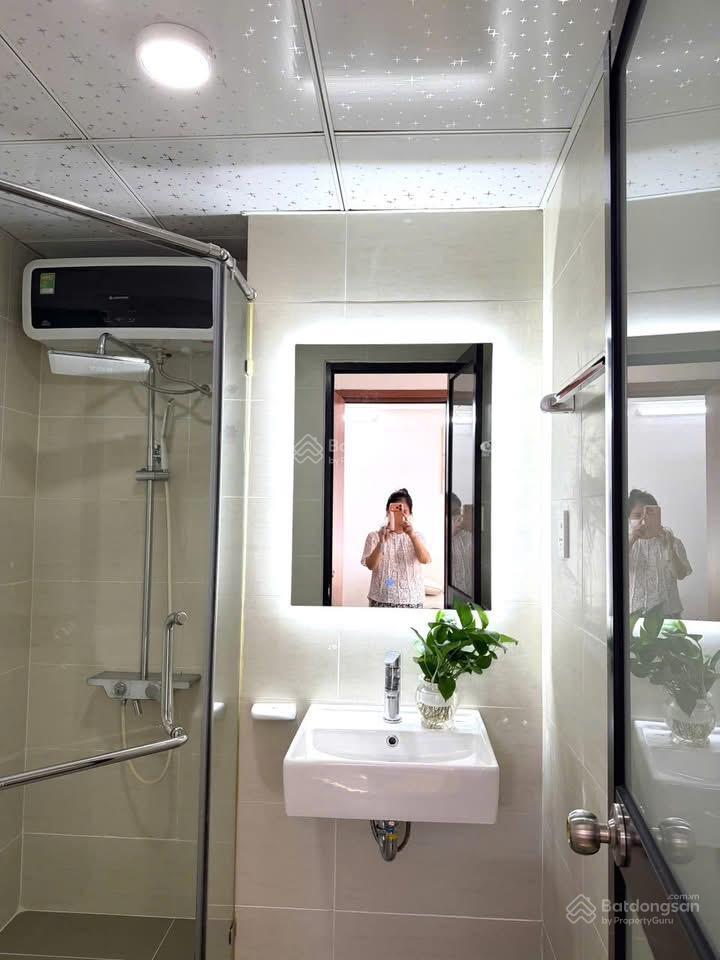 Con ra trường đi làm cần bán gấp căn hộ flora novia 2 pn  56m² block a
