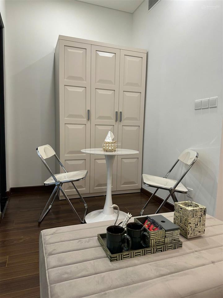 Cần tiền bán gấp cc urban green đ. số 6, 65m2, tl, shr, 2pn  2wc
