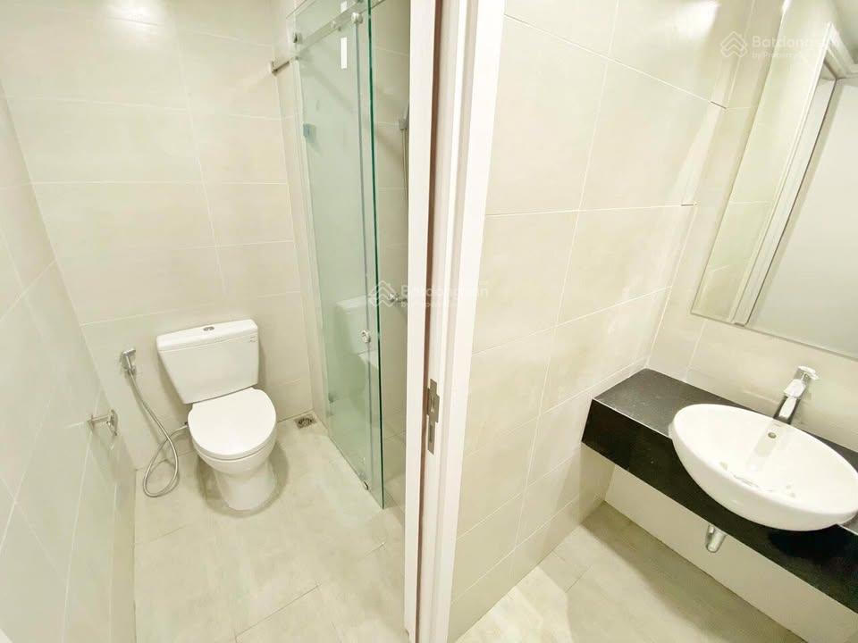 Quá xa chỗ làm nên ra đi cc opal skyline, 2 tỷ 2 bao, 70m2, 2pn2wc, đ. nguyễn văn tiết, shr