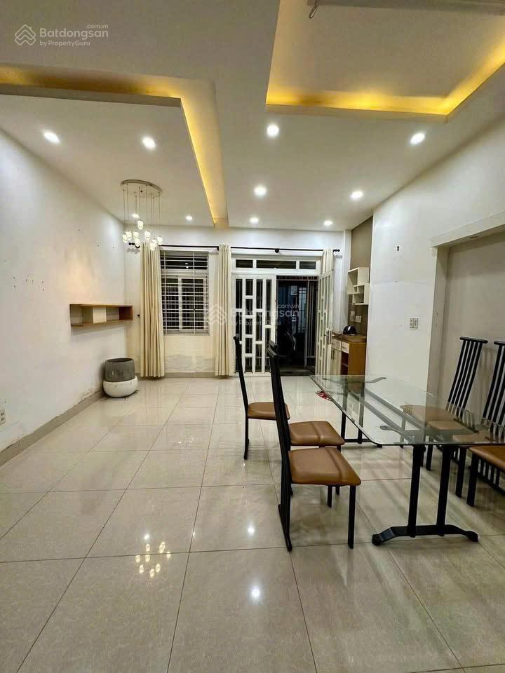 Bán nhà mới âu dương lân  p3  q8  40m2  hoàn công  2 tầng  2pn  chỉ 5 tỷ