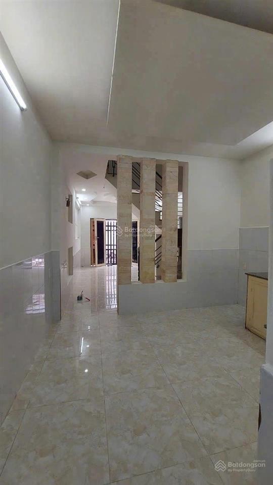 24,8 m2  2 tầng  2 tỷ 250 triệu  hưng phú  q.8  có sổ hồng riêng  vào ở ngay shr