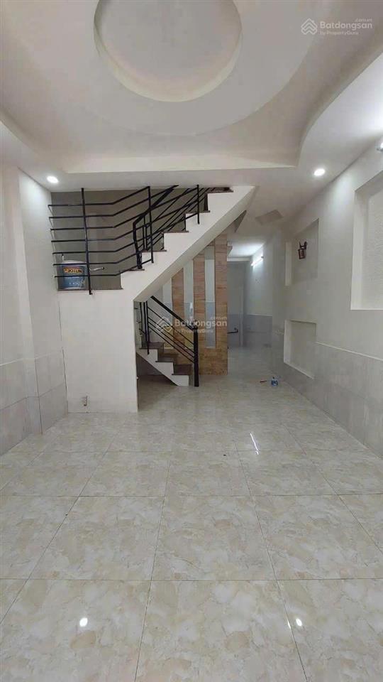 24,8 m2  2 tầng  2 tỷ 250 triệu  hưng phú  q.8  có sổ hồng riêng  vào ở ngay shr