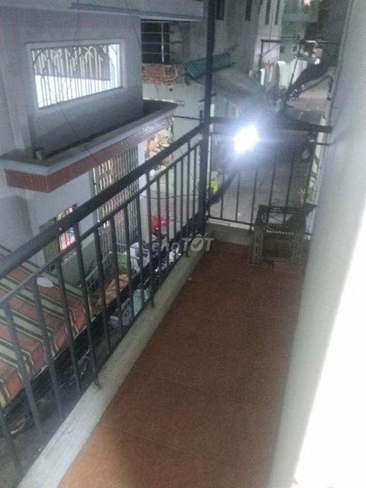 nhà nguyên căn 1 trệt 1lầu dt 36m đường trần tuấu khải p5 q5