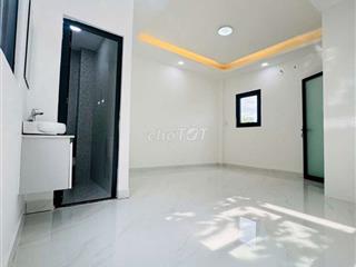 nhà thuê 2 tầng đường cao lỗ p4 q8 dt 25m2