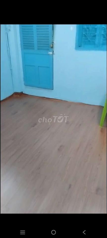 cho thuê nhà nguyên căn 1 trệt 1 ầu đường trần hư ng đạo p5 q5