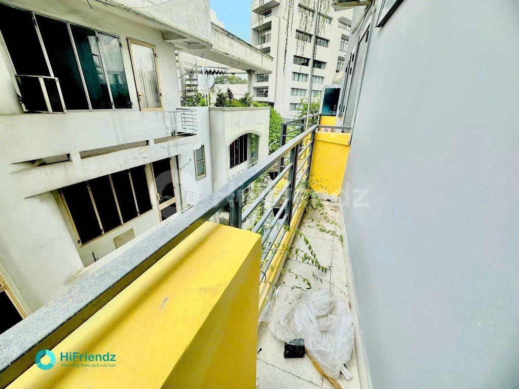 phòng duplex, ban công, lầu 1, giờ tự do, không chung chủ, full nt