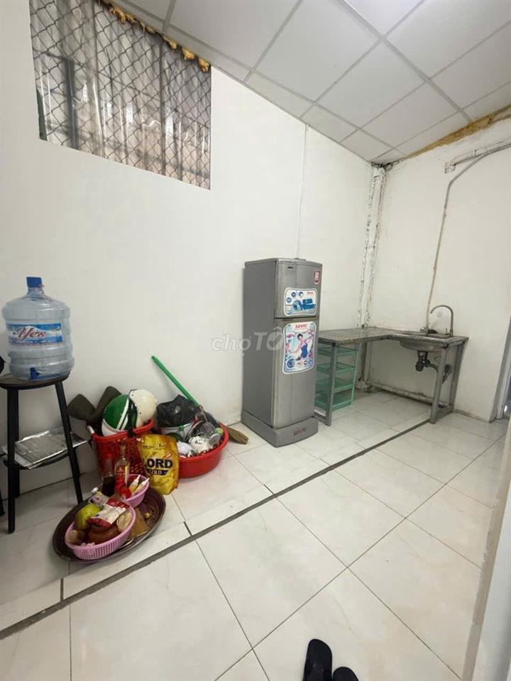 cho thuê phòng. 1 phòng ngủ có gác, tách 1 phòng bếp.full nt,tầng trệt