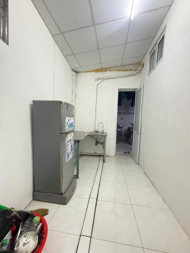 cho thuê phòng. 1 phòng ngủ có gác, tách 1 phòng bếp.full nt,tầng trệt