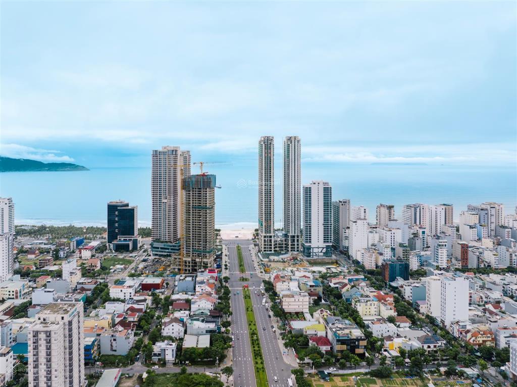 Bán penthouse times square đà nẵng 202m², 3pn, tầng 30, view trực diện biển mỹ khê, giá 58,47 tỷ.