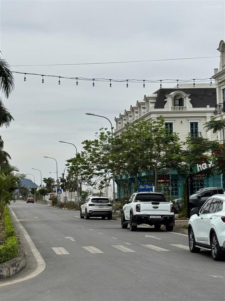 Chính chủ cần bán căn nhà liền kề a7 đường to khu đô thị tân thànhuông bíquảng ninh.