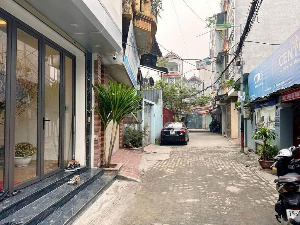 Bán nhà phân lô phố lĩnh nam, vĩnh tuy, oto tránh, dt 35m2, 5 tầng, nội thất đẹp, vị trí đẳng cấp.