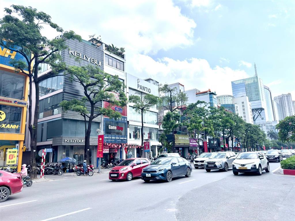 Bán nhà mặt phố trung hòa, trần duy hưng, cầu giấy, dt 55m2, mt 4,2m, 5 tầng,mặt phố và mặt ngõ oto