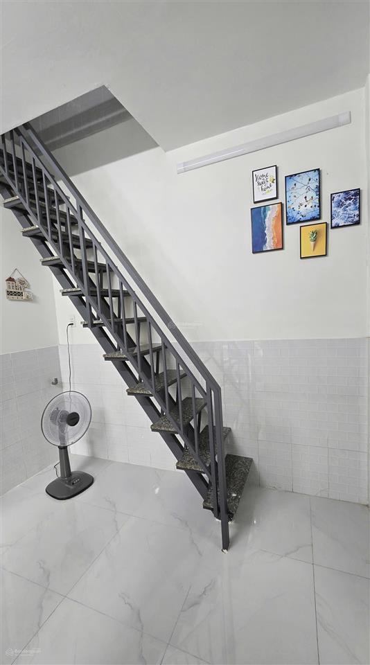 Nhà bán kênh tân hóa gần trường đh văn hiến. nhà 1 trệt, lửng, lầu đủ công năng vào ở ngay
