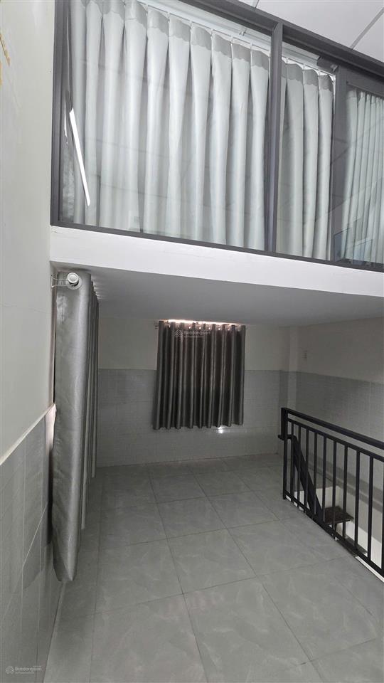 Chính chủ bán nhà âu cơ gần ngay trường đại học văn hiến. giá 2.2 tỷ tl