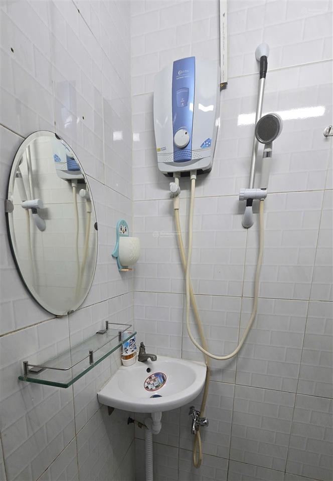 Chính chủ bán nhà âu cơ gần ngay trường đại học văn hiến. giá 2.2 tỷ tl