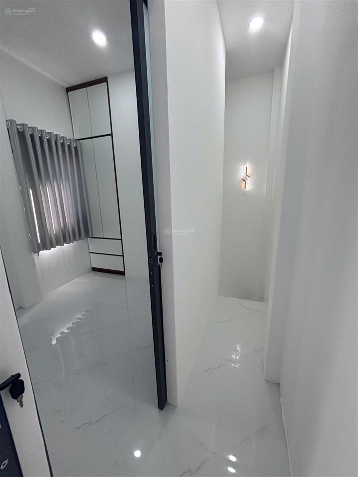 Nhà âu cơ xây 2 tầng, 2 phòng ngủ rộng thoáng. nhà mới kiên cố vào ở ngay. giá 2.75 tỷ tl