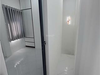 Nhà hoàng xuân nhị  âu cơ 2 tầng, 2 phòng ngủ. nhà mới kiên cố vào ở ngay. giá 2.7 tỷ tl