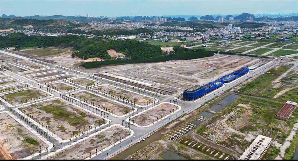 Bán đất nền lô góc, xẻ khe siêu đẹp giá chỉ 37tr/m2. noble palace hạ long
