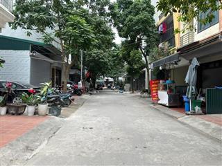 Cho thuê nhà 4 tầng, 4pn, dt50m2, khu dịch vụ cổng đồng, phường la khê, quận hà đông  giá 13,5tr