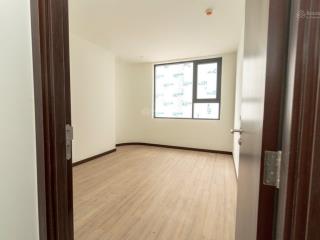 Bán căn hộ c  sky view 2pn 2wc sổ sẵn