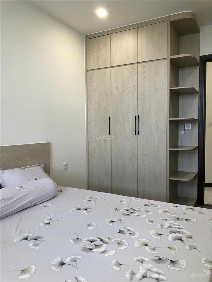 Bán căn hộ c sky view 2pn 2wc full nội thất đẹp, sổ hồng sẵn