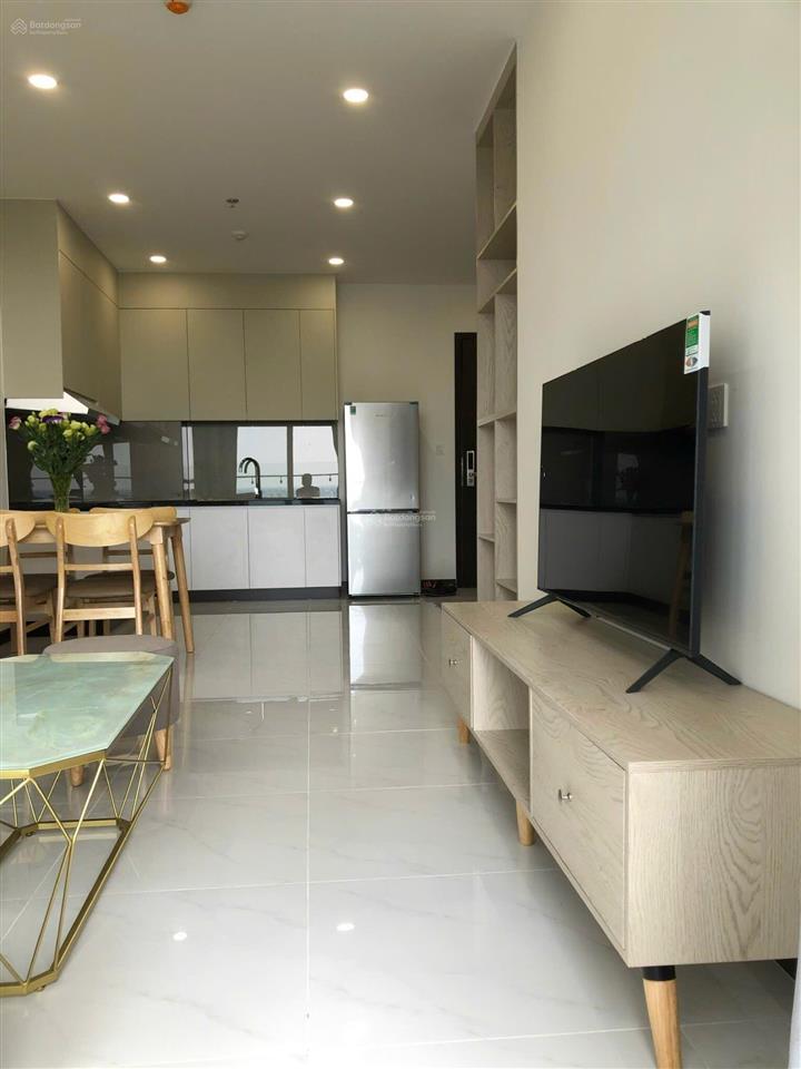 Bán căn hộ c sky view 2pn 2wc full nội thất đẹp, sổ hồng sẵn