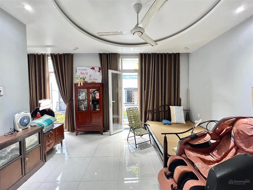 Bán nhà hẻm xe hơi tránh nguyễn kiệm phú nhuận, 50m2(6x8), 4 tầng