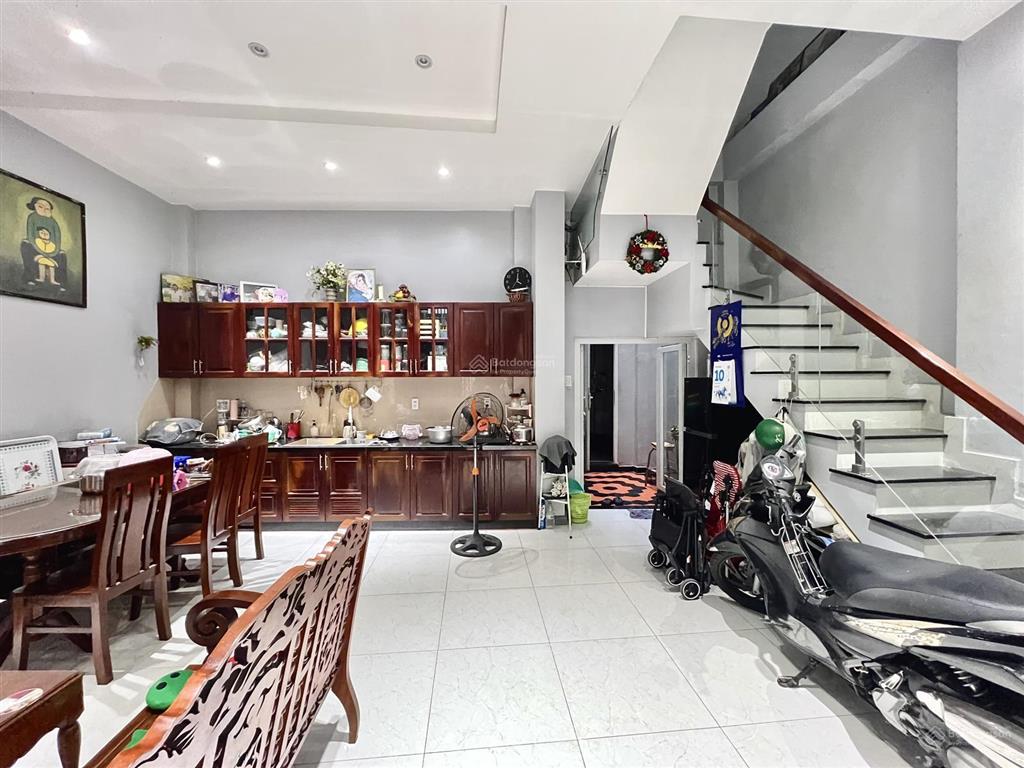 Bán nhà hẻm xe hơi tránh nguyễn kiệm phú nhuận, 50m2(6x8), 4 tầng