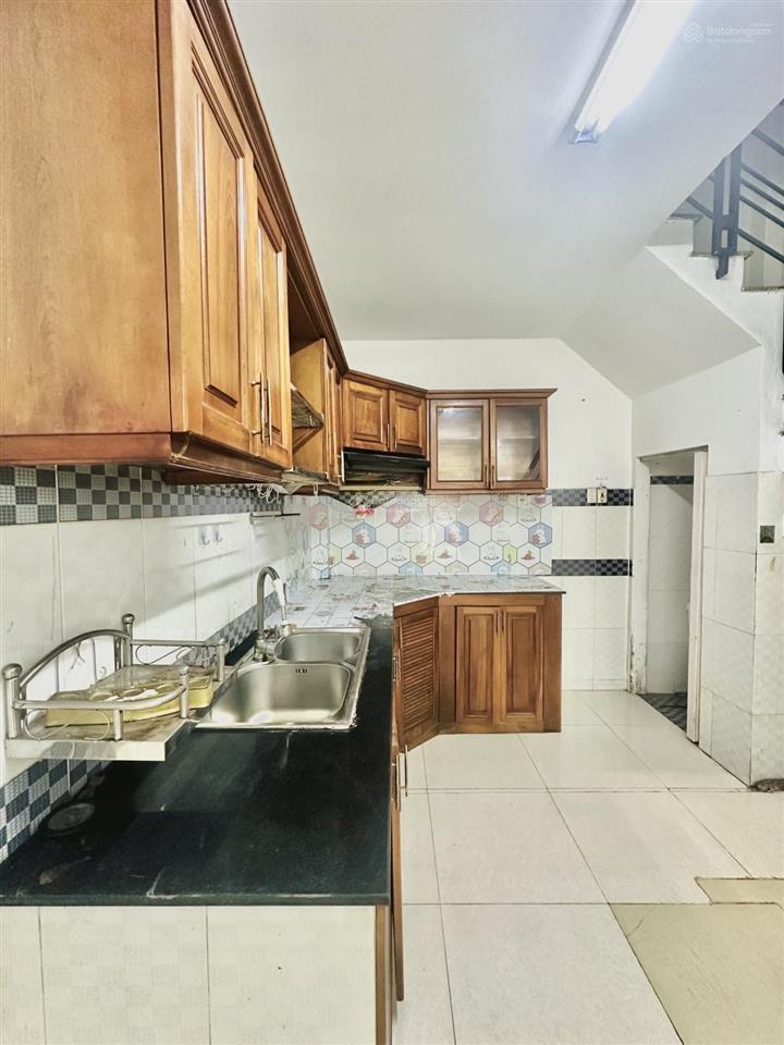 Bán nhà hxh thông, nguyễn ngọc lộc quận 10, 35m2(3.5x10), 5 tầng