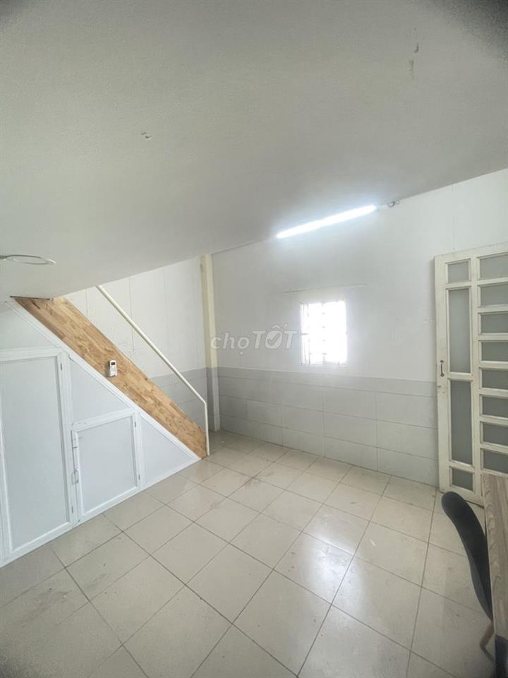 Phòng Trọ Gác Cao gần Đại Học Văn Lang Gò Vấp