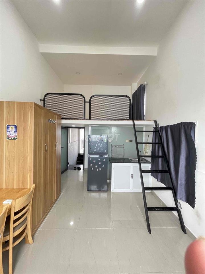 Phòng trọ gác cao, cửa sổ to, full nội thất gò vấp