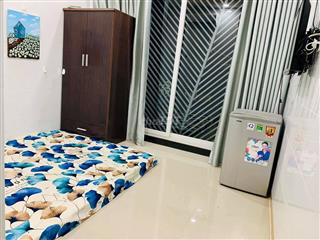 Phòng có ban công, WC riêng Bến Vân Đồn Q4, full nội thất
