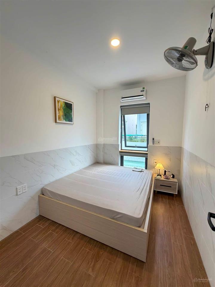 Cho thuê  ngay siêu thị emart phan huy ích  full nội thất  chỉ hơn 5tr