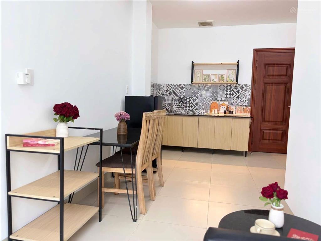 Cho thuê  ngay siêu thị emart phan huy ích  full nội thất  chỉ hơn 5tr