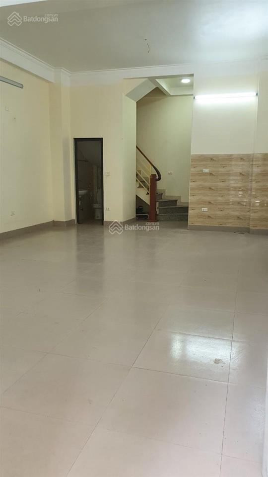 Cho thuê nhà vạn phúc 50m2, 7 tầng, 25tr có thang máy, xe công đỗ cửa