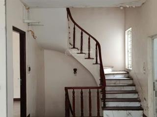 Cho thuê nhà văn quán 180m 3 tầng chỉ 30tr, xe tải tránh nhau.