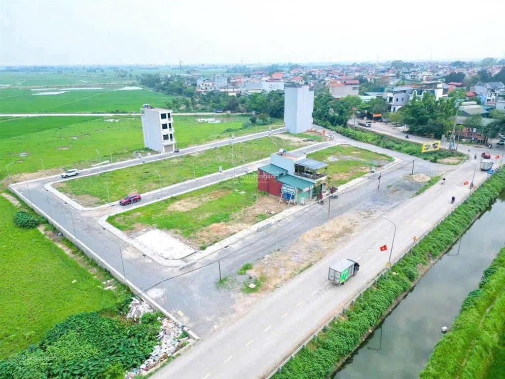 Chính chủ bán đất dịch vụ x3 song khê hạ tầng đầy đủ, đầu tư tiềm năng.