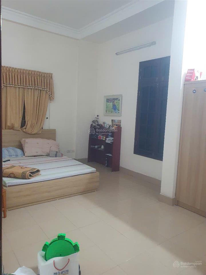 Cho thuê nhà ngõ 6 bà triệu, nhà 80m², 3 tầng, ở, dạy học, bán online đều đẹp.