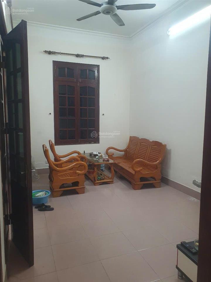 Cho thuê nhà ngõ 6 bà triệu, nhà 80m², 3 tầng, ở, dạy học, bán online đều đẹp.
