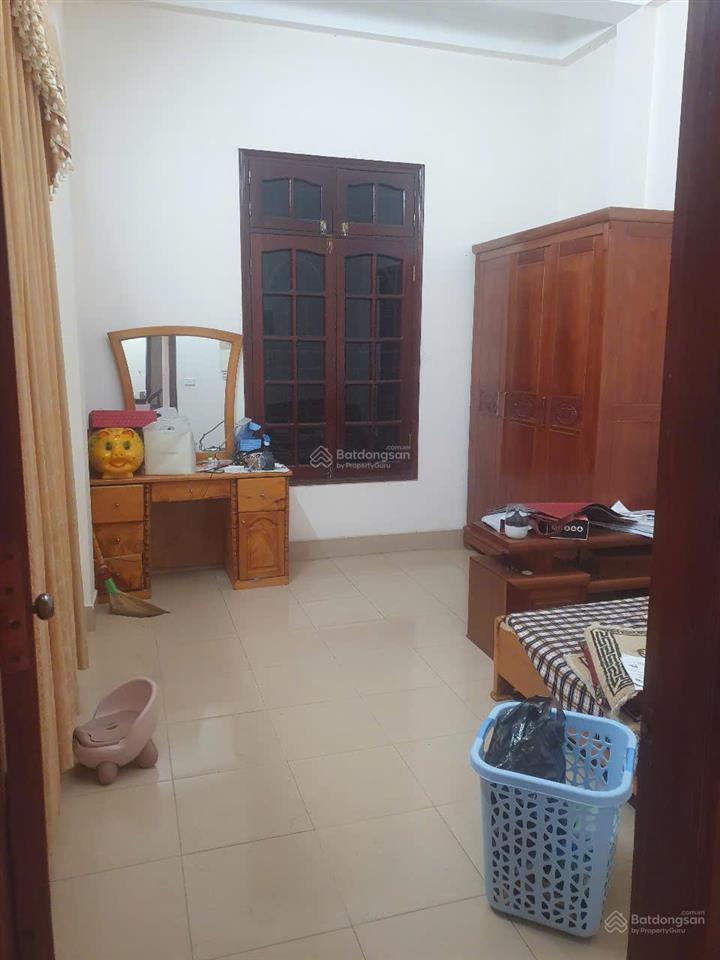 Cho thuê nhà ngõ 6 bà triệu, nhà 80m², 3 tầng, ở, dạy học, bán online đều đẹp.