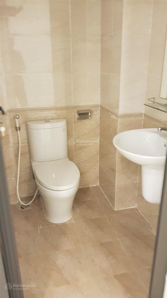 Cho thuê nhà p. mỗ lao ngay uỷ ban phường 70m2, 4.5 tầng, 25tr/th kinh doanh đỉnh cao