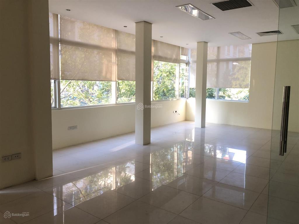 Cho thuê biệt thự văn phú 220m2, 3.5 tầng, 35tr/th xe công đỗ cửa