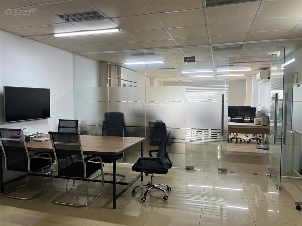 Cho thuê tòa nhà vạn phúc 80m2 7,5 tầng, thang máy, thông sàn, xe công đỗ cửa
