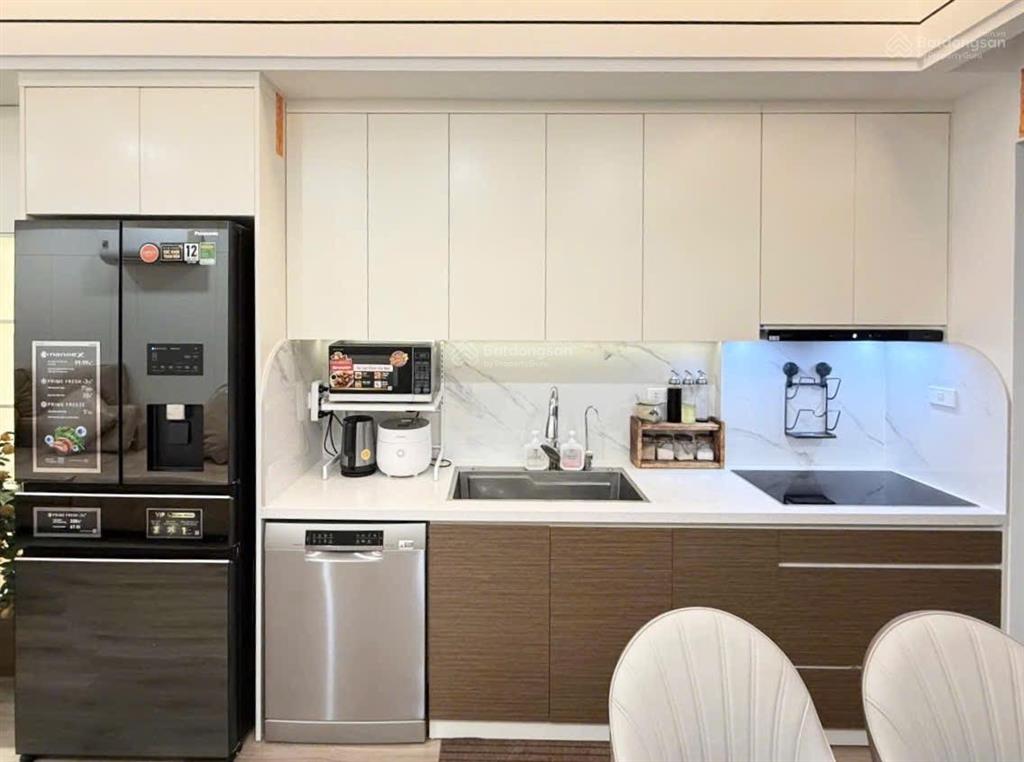 Chính chủ bán chung cư diện tích 124m2 tại hoàng thành tower, giá ưu đãi 30 tỷ vnd