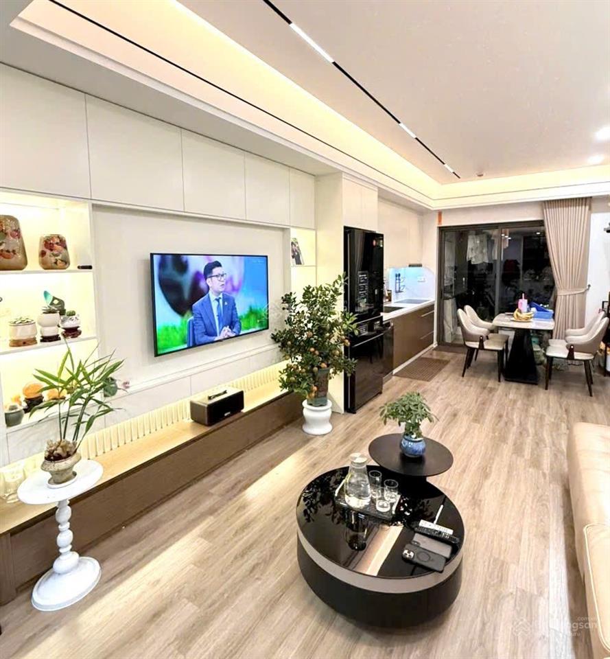 Chính chủ bán chung cư diện tích 124m2 tại hoàng thành tower, giá ưu đãi 30 tỷ vnd