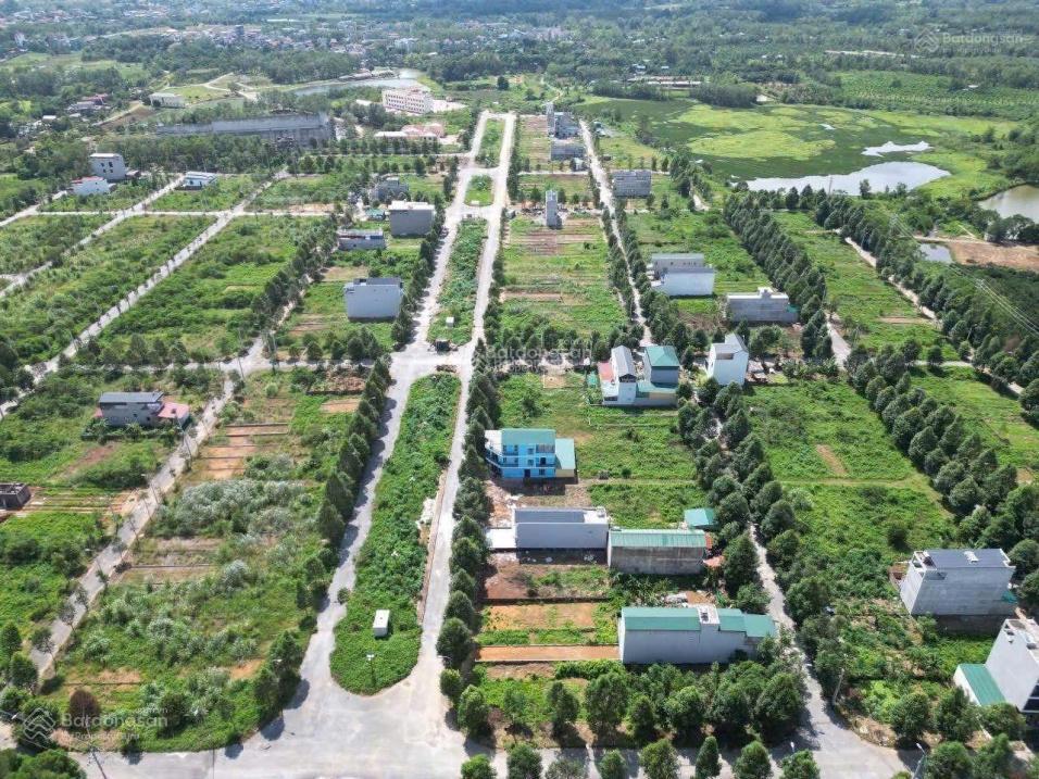 Chính chủ tôi cần bán lô góc 300m tđc dhqg hòa lạc chỉ hơn 30tr/m2