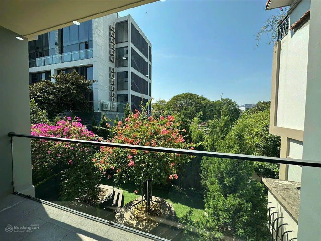 Bán đất đấu giá láng ruốc, ngũ lão, tn đối diện nhà máy giày đường 40m (lô góc)